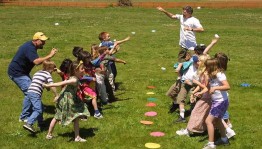 Развлекательная программа «Лето продолжается».