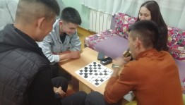Шашечный турнир «Чёрно–белый ход»