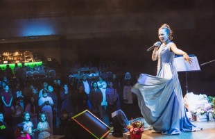 От народных песен до романсов Лермонтова: Гальсар Байгускарова представила сольный концерт в Уфе