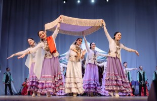 Ансамбль песни и танца «Мирас» приглашает на открытие юбилейного сезона