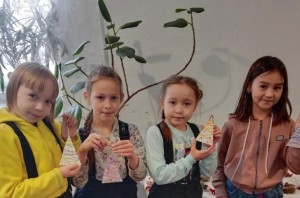 Мастер-класс по изготовлению новогодней игрушки «Сюрприз для для ёлочки»