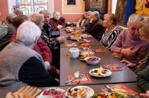 «С днем пожилых»