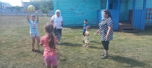 Игровая программа «Давайте дружить»