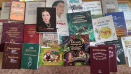 Книжная выставка «Жемчужины башкирской литературы» в Асавской сельской модельной библиотеке.