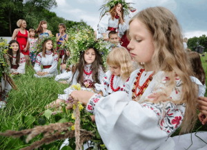 Фольклорный час «Я веночек сделаю, солнышко вплету»