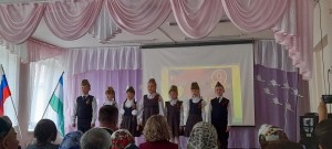 Литературно - музыкальная композиция «Победный май живем и помним!»
