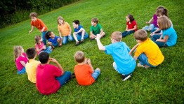 Дворовые игры на свежем воздухе.