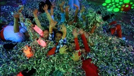 Бумажная вечеринка