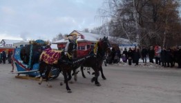 Конкурс троек, Дедов Морозов и Снегурочек «Новый год к нам мчится в гости»