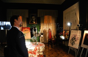 В Москве открылась уникальная выставка «Гримерная Рудольфа Нуреева»