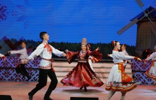 Глава Башкирии выступил на торжественном мероприятии ко Дню народного единства