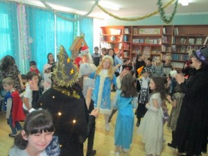 Праздничная программа «Новогодний переполох в книжной стране»
