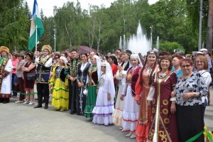 Коллектив Сибайского концертно-театрального объединения принял участие в Сабантуе в Магнитогорске и Екатеринбурге