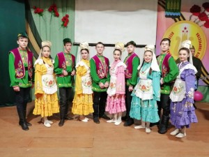 Фольклорный час «В мире национального костюма»