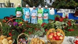 Фольклорный праздник «Сладкий август –яблочный рай»