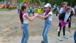Познавательно-игровая программа «Праздник важный и красивый»