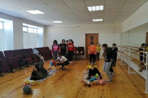 Развлекательно – игровая программа «Котенок и собачка».