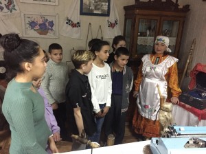 Экскурсия в краеведческий музейный уголок «История рядом»
