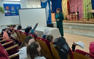 Информационный час «Международный день борьбы за полную ликвидацию ядерного оружия»