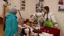 Выставка «Народный колорит»