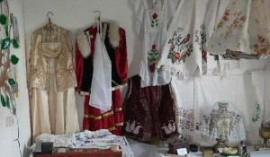 Исторический экскурс «История национального костюма коренных жителей села Ахуново»