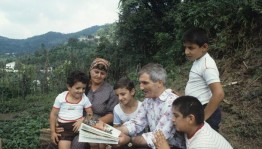 «Как хорошо рядышком с дедушкой и бабушкой»