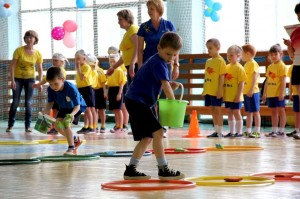 Игра-эстафета «Вместе веселей»