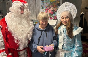 Караидельская модельная библиотека провела новогодние акции в поддержку населения