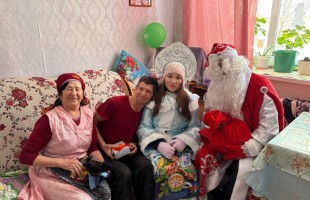 Караидельская модельная библиотека провела новогодние акции в поддержку населения