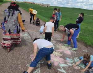 Конкурс рисунков на асфальте «Любимое лето»