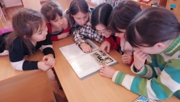 «Школьные прикольные истории из книг».