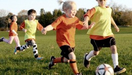 Спортивный досуг «Игра поможет здоровью умножить»