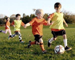 Спортивный досуг «Игра поможет здоровью умножить»