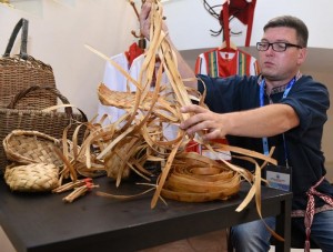 Программа «Лапти – лапоточки»