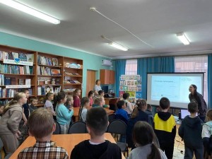 Познавательно–игровая программа «Необычные приключения в стране Играй–ка».