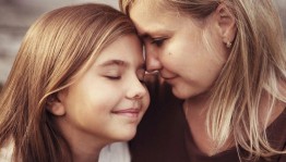 Литературно-музыкальная композиция «Все на земле от материнских рук»