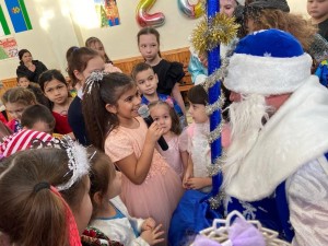 Театрализованное представление «Новогодняя сказка начинается»