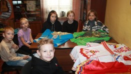 Игровая программа «Нарядимся по-русски»