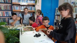 Тематический час «Дружба начинается с улыбки»