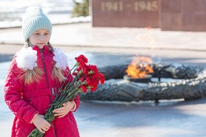 «Этих дней не смолкнет слава»