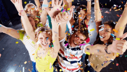 Развлекательная программа «Молодёжь зажигает»