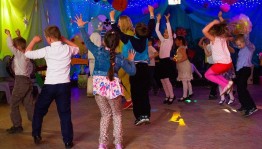 Детская танцевально-игровая программа «В некотором царстве, в танцевальном государстве»