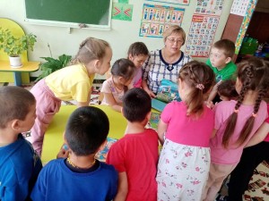 Литературный час «В гостях у Аленького цветочка»