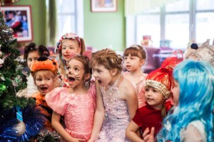 Новогодний вечер «Новый год стучится – чудо приключится!»