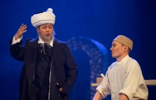 В День Республики — спектакль «Аҡмулла»: философская притча для современного зрителя