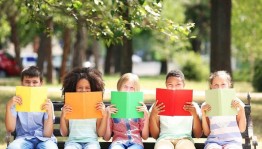 Литературная игра «С книжкой на скамейке»