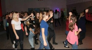 «Дисконочь в стиле 90х».