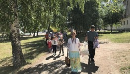 Экскурсия «С песней весело шагать…»