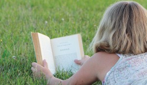 Громкое чтение под открытым небом «Встаньте сказки, встаньте в ряд...»