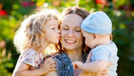 Литературно-музыкальная гостиная «Говорите Мамам нежные слова»